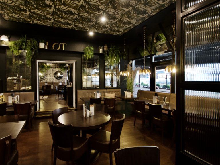 lotbarandrestaurantgallery1 768x576